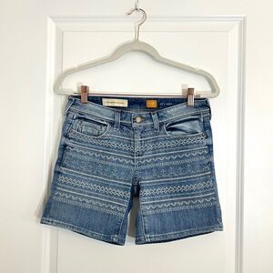 Anthropology Pilcro and the Letterpress Stet Embroidered Jean Shorts Size 26
